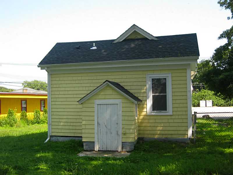3374 East Main Road Portsmouth, RI 02871 - Photo 15 of 19 Exterior Back.