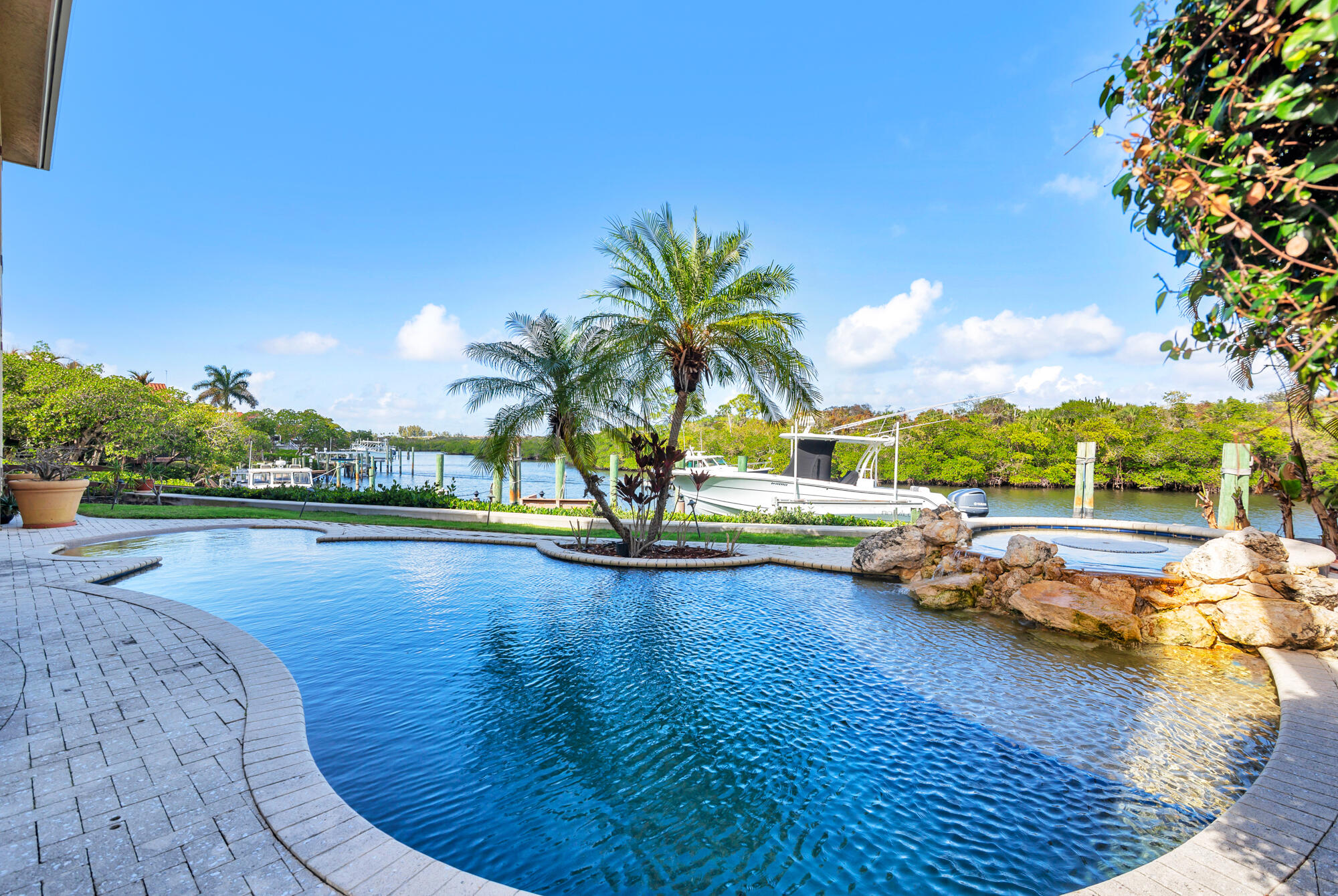 16904 S Passage South Jupiter, FL 33477 - Photo 18 of 55 low-46