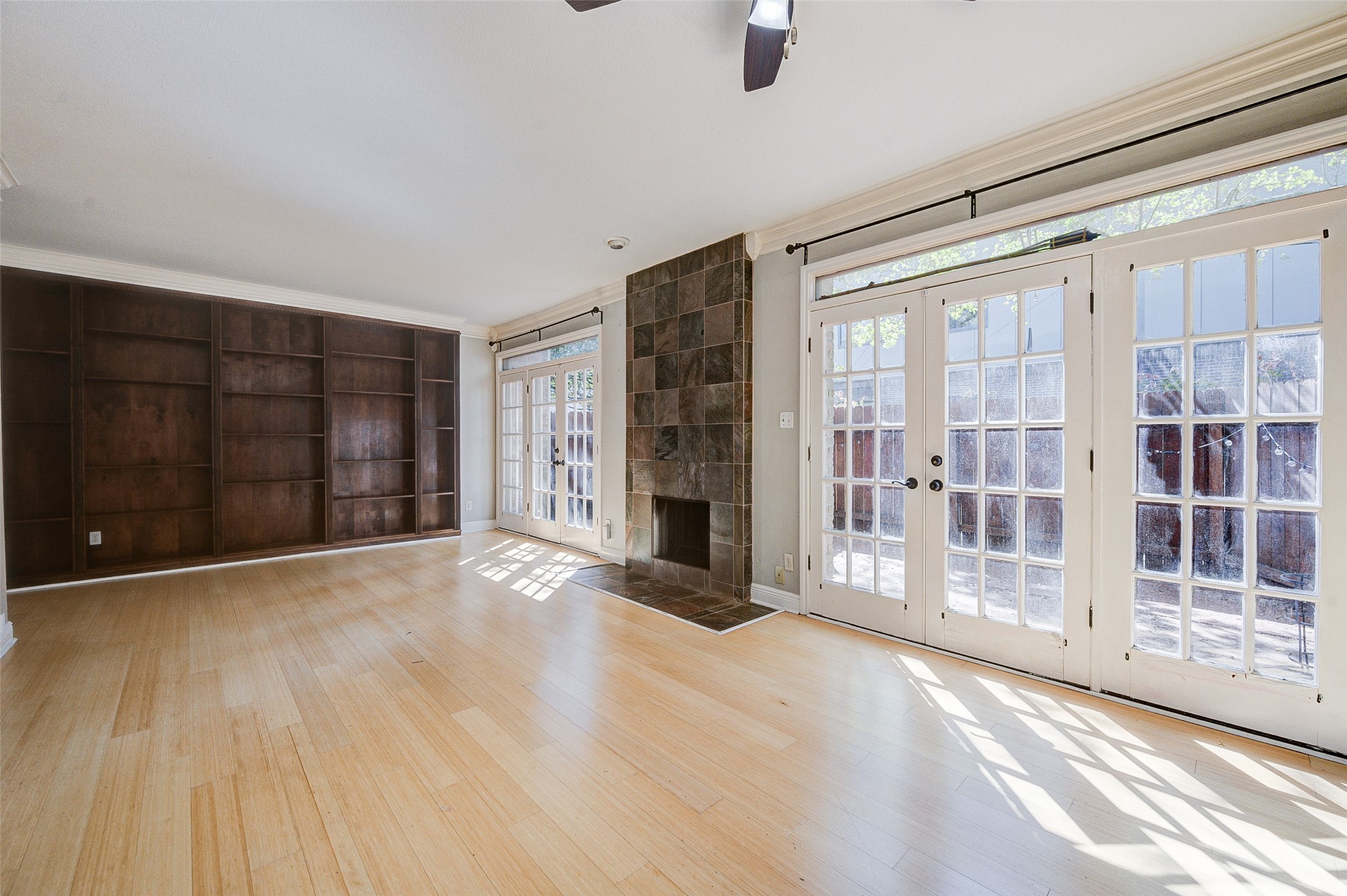 2100 Tanglewilde Street, Unit 51 Houston, TX 77063 - Photo 7 of 24 a view of an empty room with a window