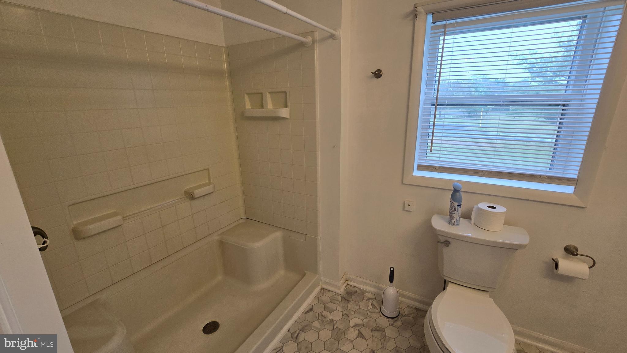 258 McDonald Road Winchester, VA 22602 - Photo 4 of 37