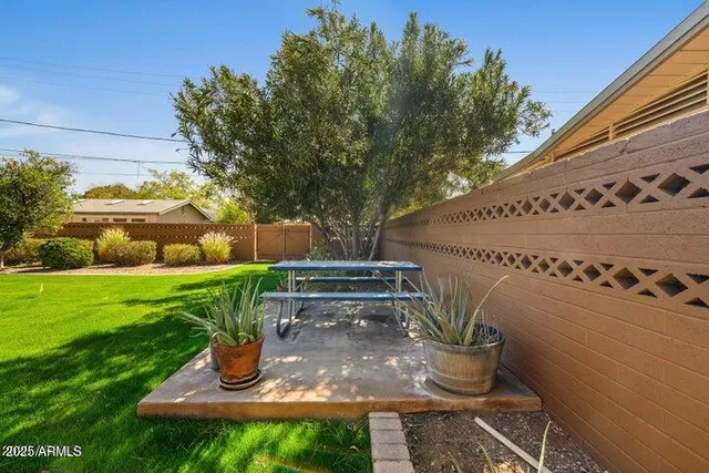 $669,000 | 325 East Aepli Drive, Tempe, AZ 85282