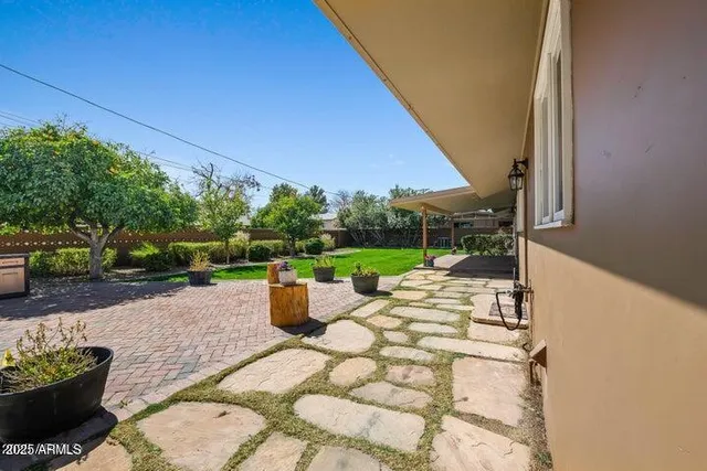 $669,000 | 325 East Aepli Drive, Tempe, AZ 85282