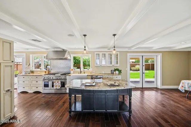 $669,000 | 325 East Aepli Drive, Tempe, AZ 85282