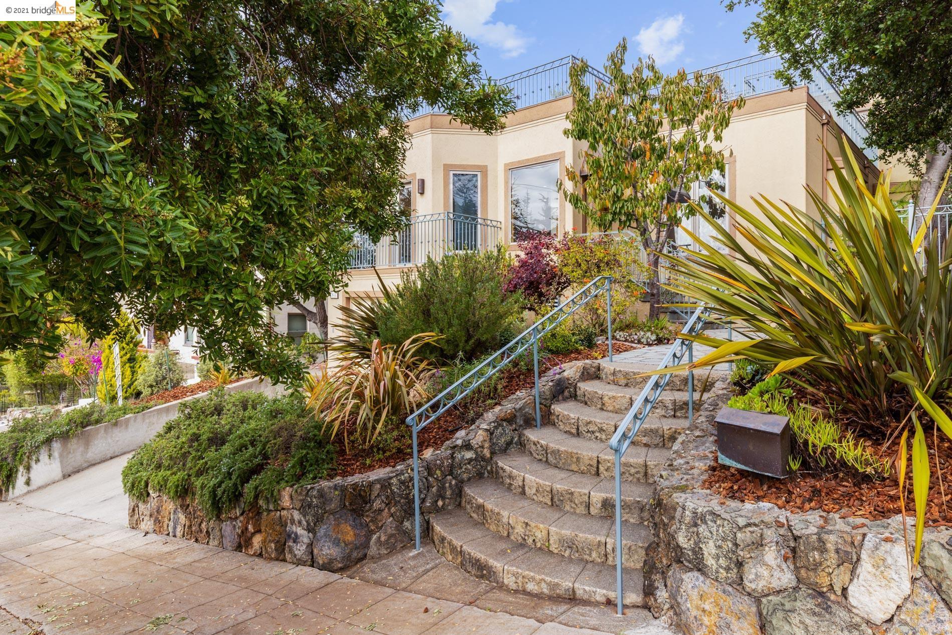 a view of a house with a plants