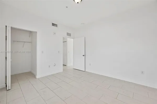 $1,850 | 405 East 7th Street, Unit 201, Hialeah, FL 33010