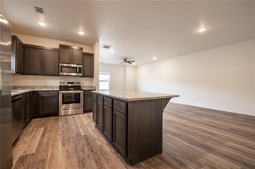 825 South Rupple Road Fayetteville, AR 72704 - Photo 3 of 19 Gallery Image 3