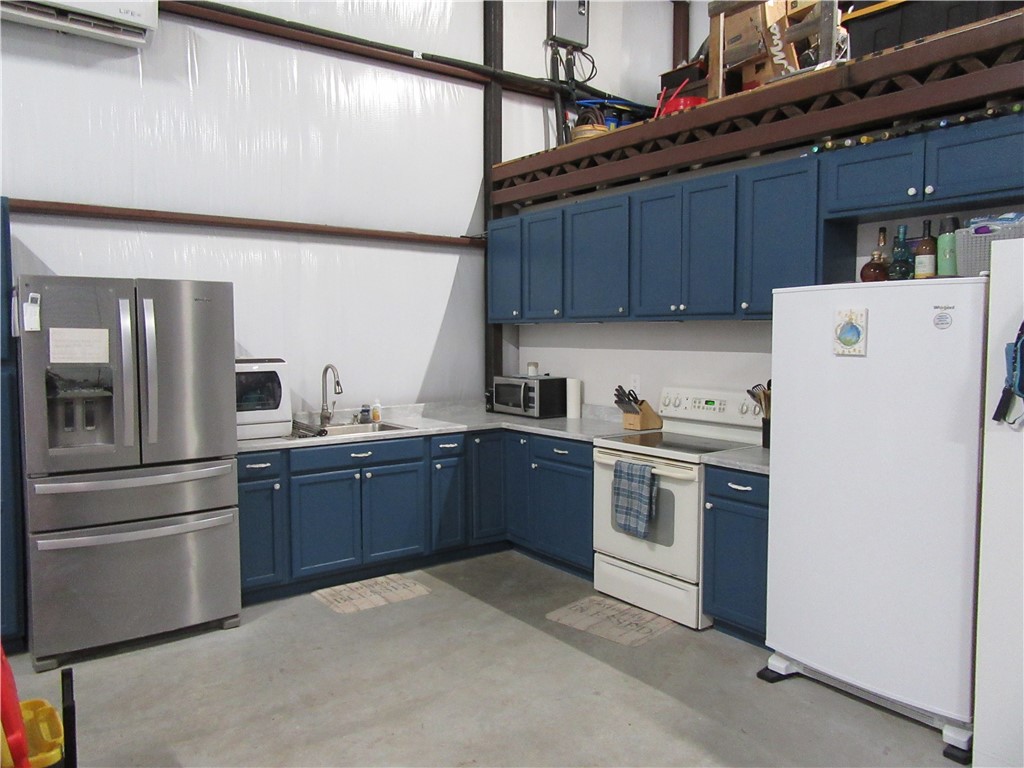 8821 County Road Burlington, TX 76519 - Photo 11 of 22