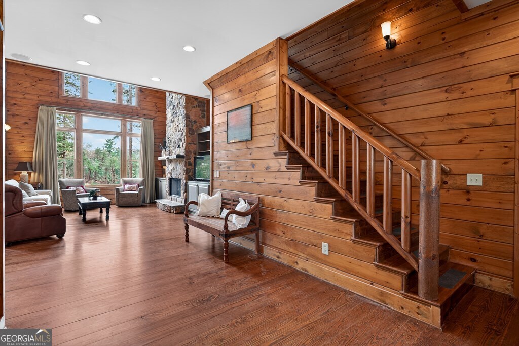 127 Azure Point Blue Ridge, GA 30513 - Photo 13 of 39