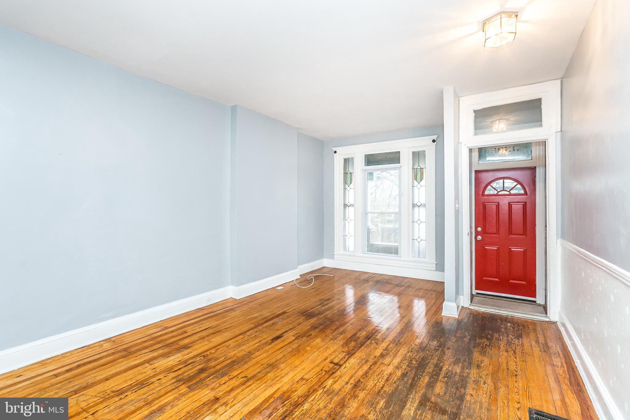 3535 Old York Road Baltimore, MD 21218 - Photo 2 of 33 Spacious living room