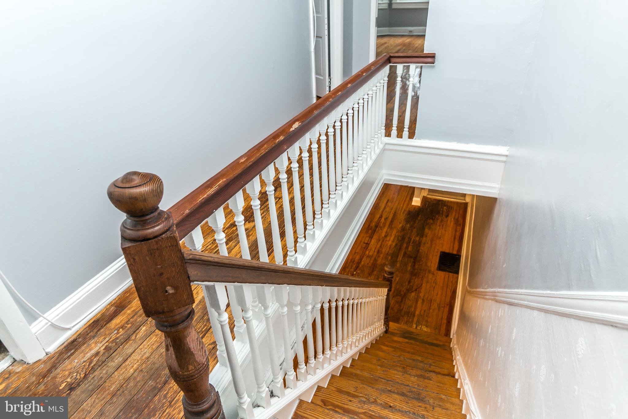 3535 Old York Road Baltimore, MD 21218 - Photo 31 of 33 Upper hallway