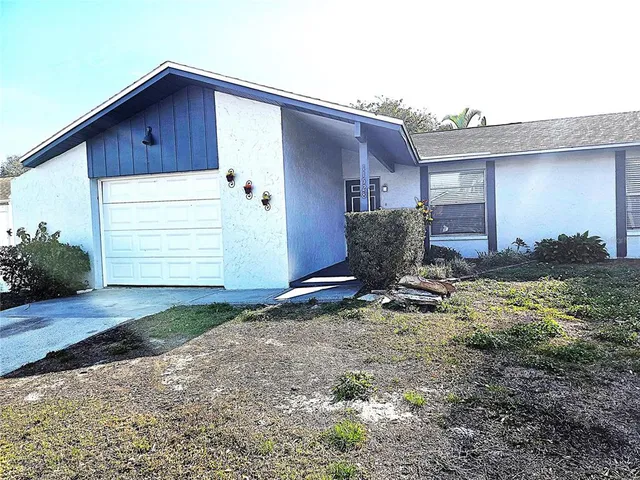 $2,375 | 11528 107th Avenue North, Largo, FL 33778