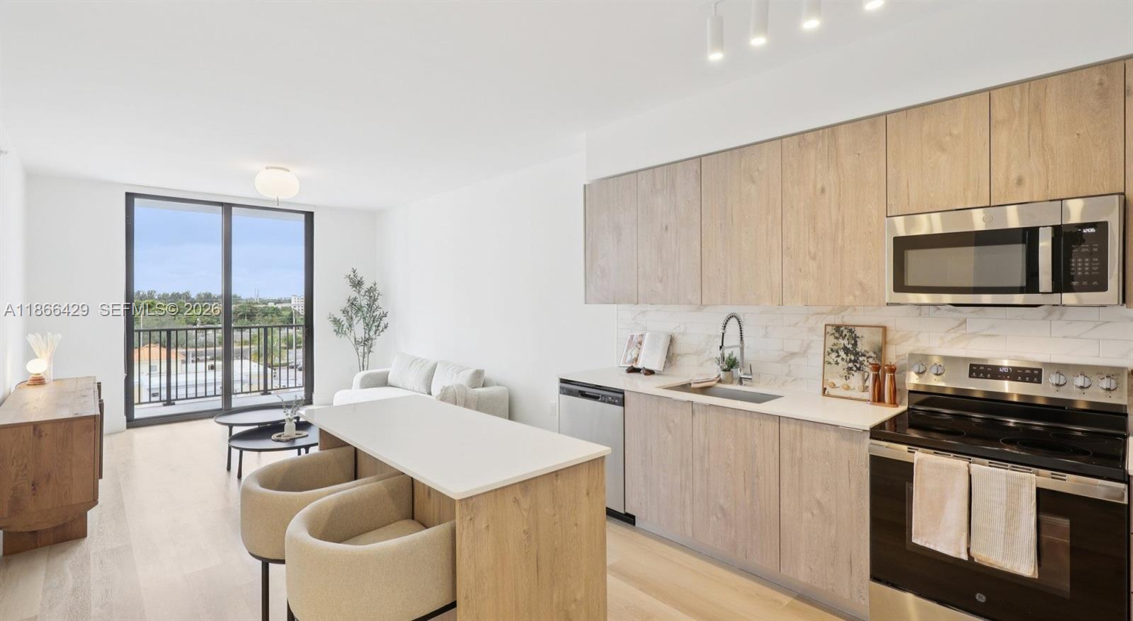 4465 Griffin Road, Unit A1B Davie, FL 33314 - Photo 14 of 22