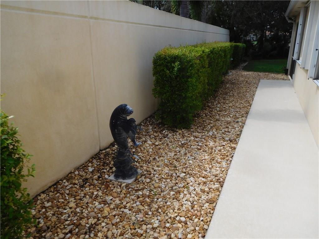 859 Southwest Balmoral Trace Stuart, FL 34997 - Photo 24 of 33 Gallery Image 24