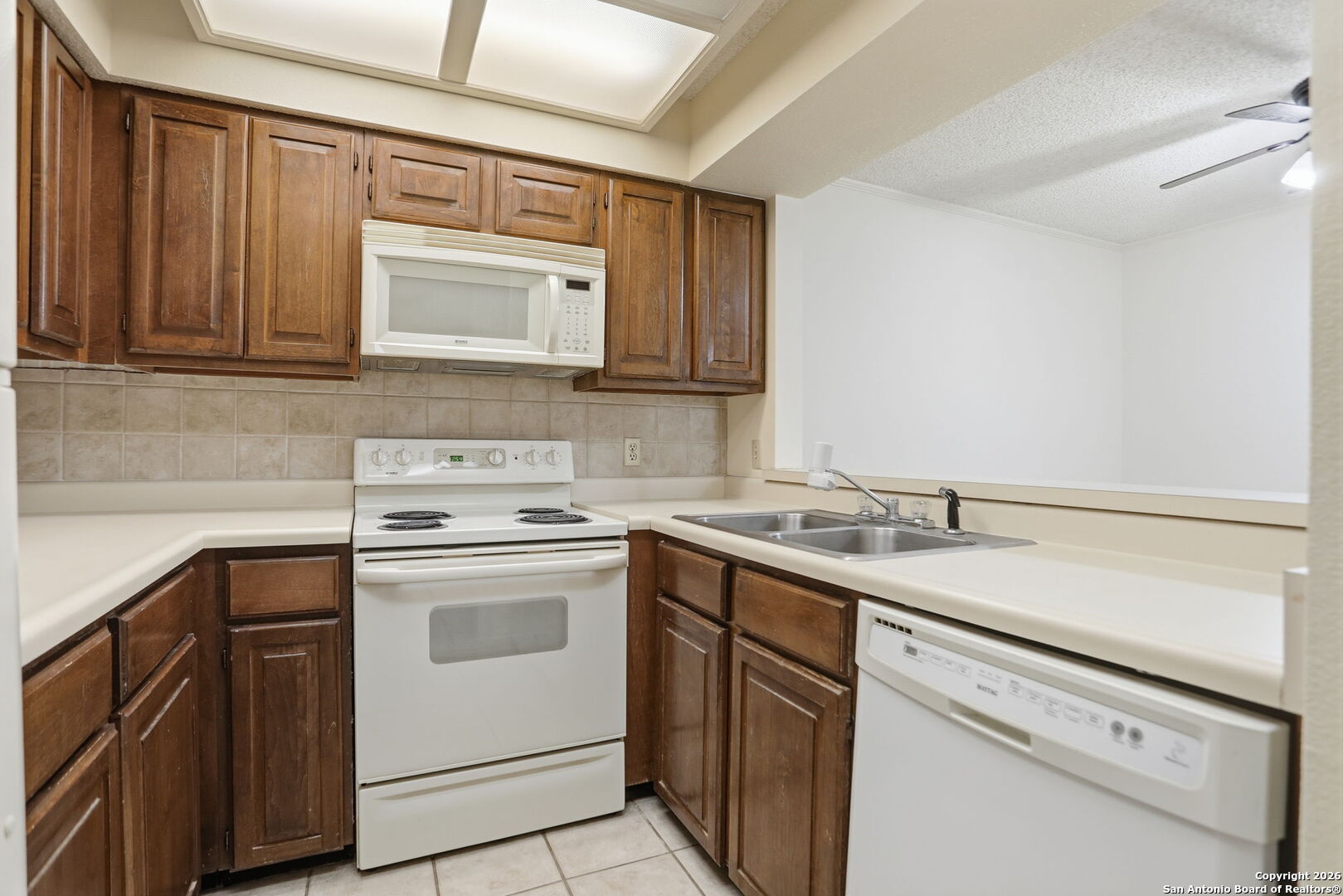 7738 Chambers Road, Unit 908 San Antonio, TX 78229 - Photo 15 of 30