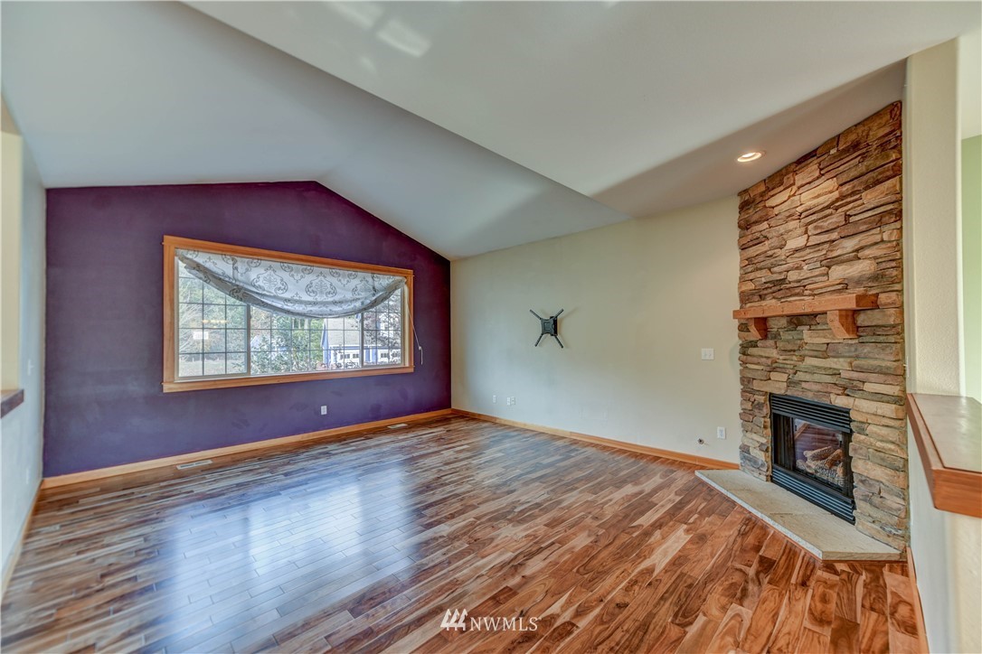 9675 Phillips Road Southeast Port Orchard, WA 98367 - Photo 5 of 19 Gallery Image 5