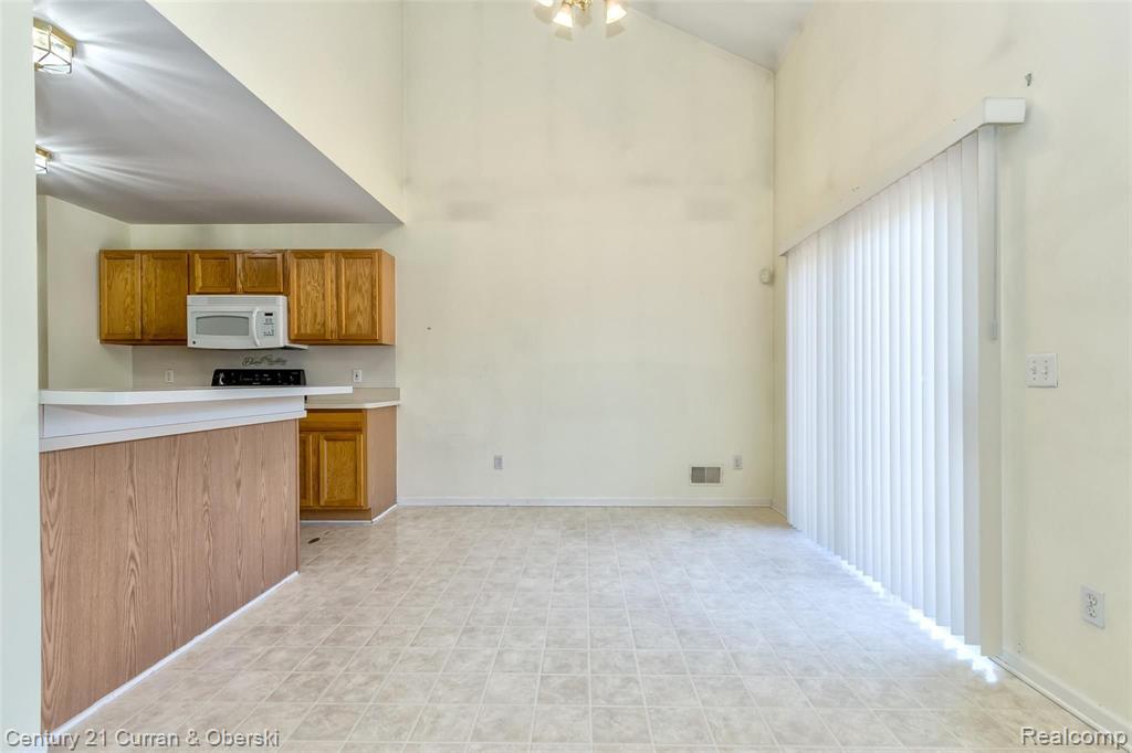 9721 Stark Road Livonia, MI 48150 - Photo 11 of 44