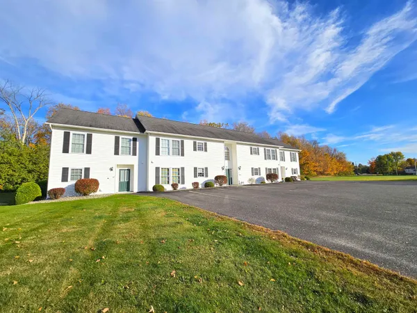 $239,900 | 78 Kingsbury Circle, Unit C41, Derby, VT 05829