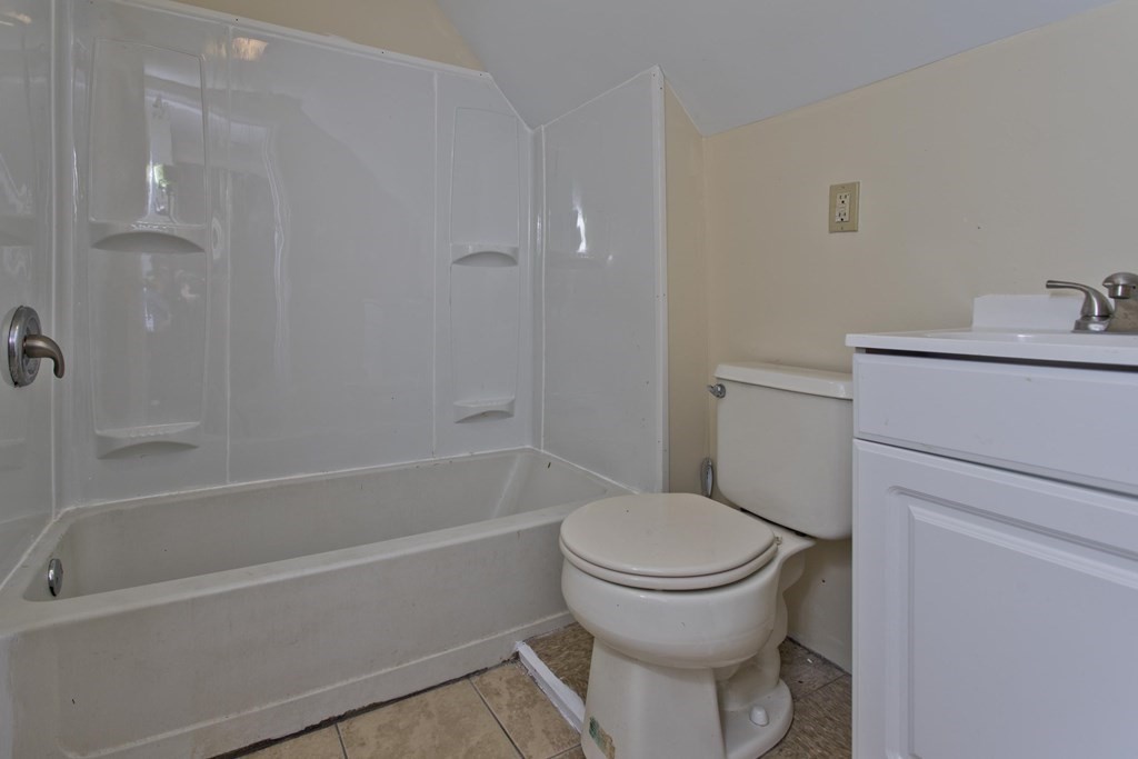 61 Euclid Avenue Springfield, MA 01108 - Photo 37 of 42 Gallery Image 37