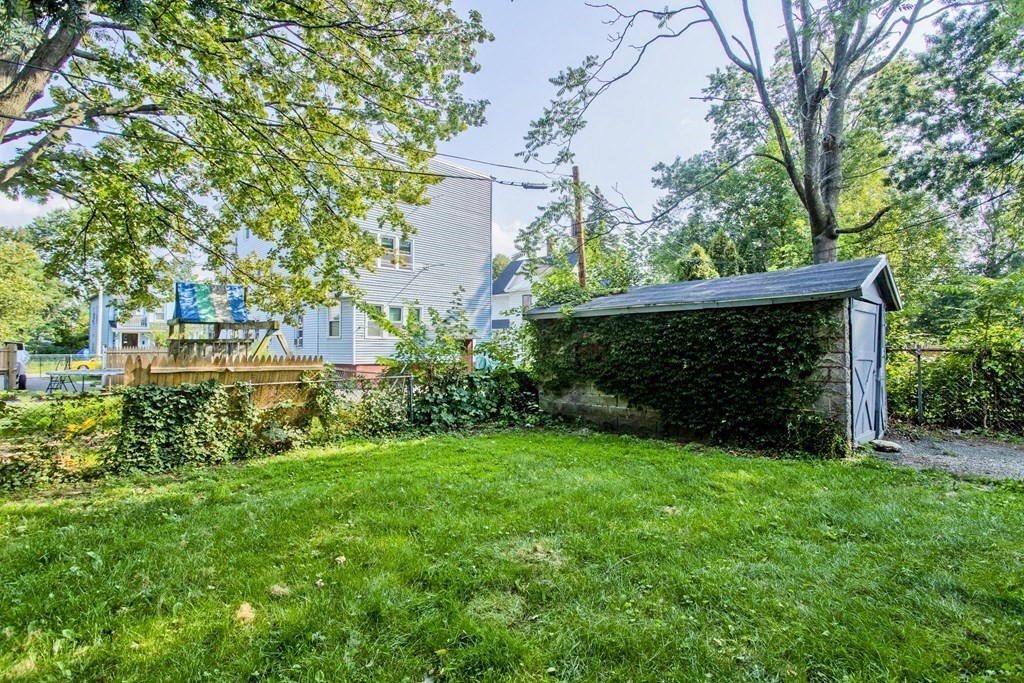 61 Euclid Avenue Springfield, MA 01108 - Photo 4 of 42 Gallery Image 4