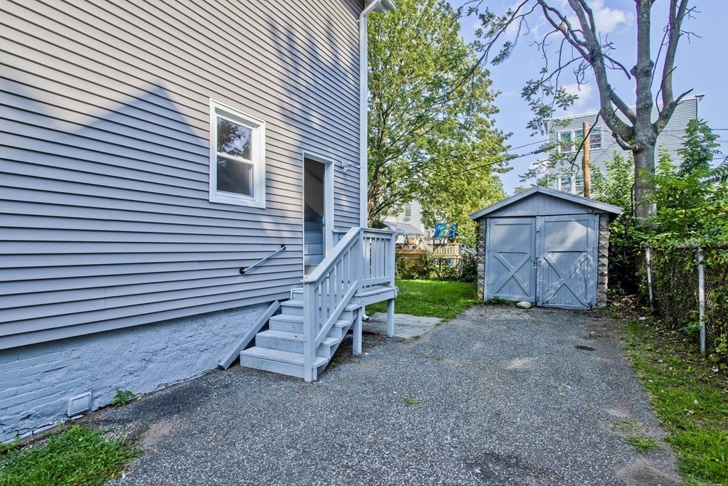 61 Euclid Avenue Springfield, MA 01108 - Photo 5 of 42 Gallery Image 5