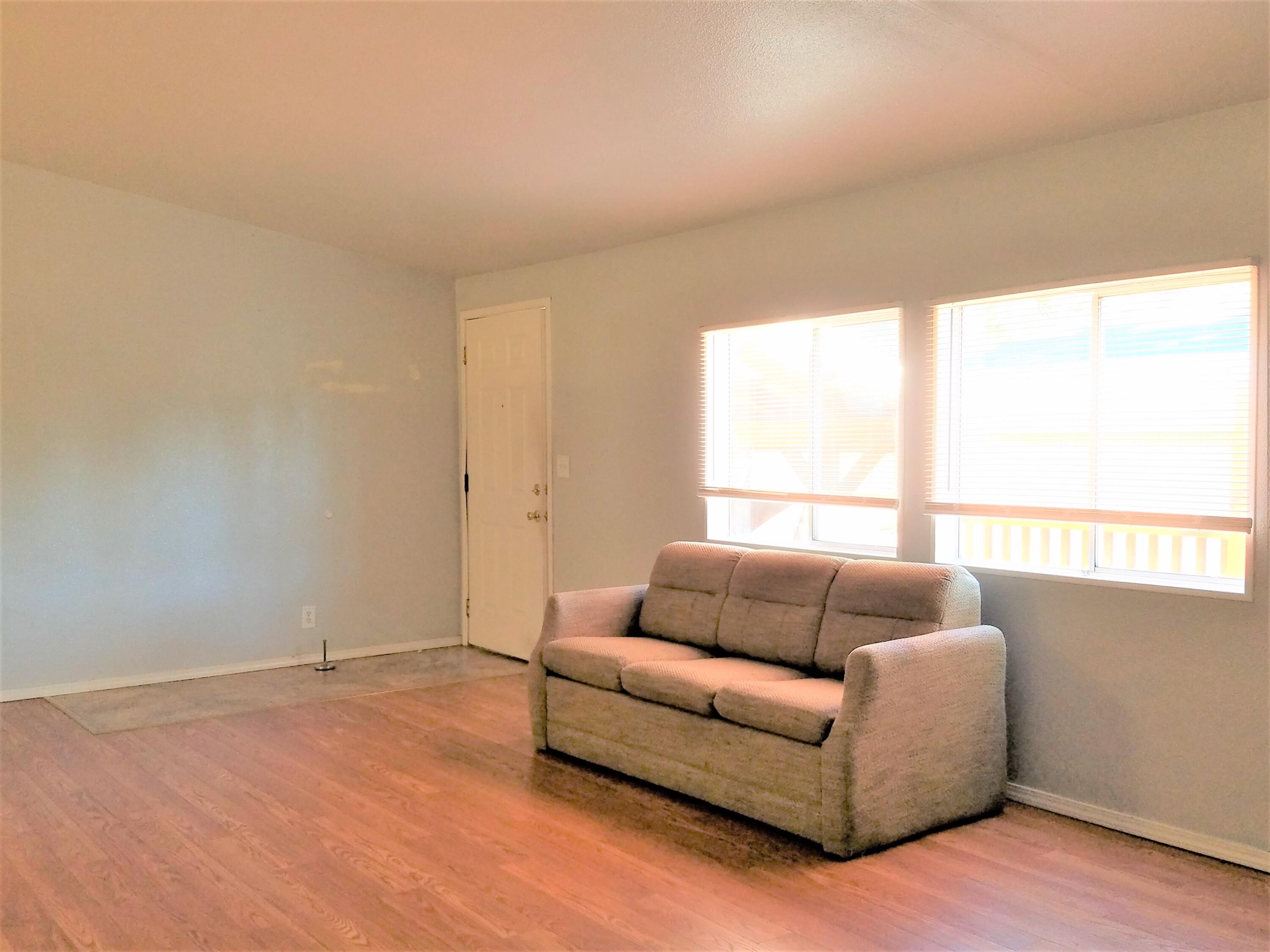 61000 Brosterhous Road, Unit 583 Bend, OR 97702 - Photo 4 of 18 583 - living