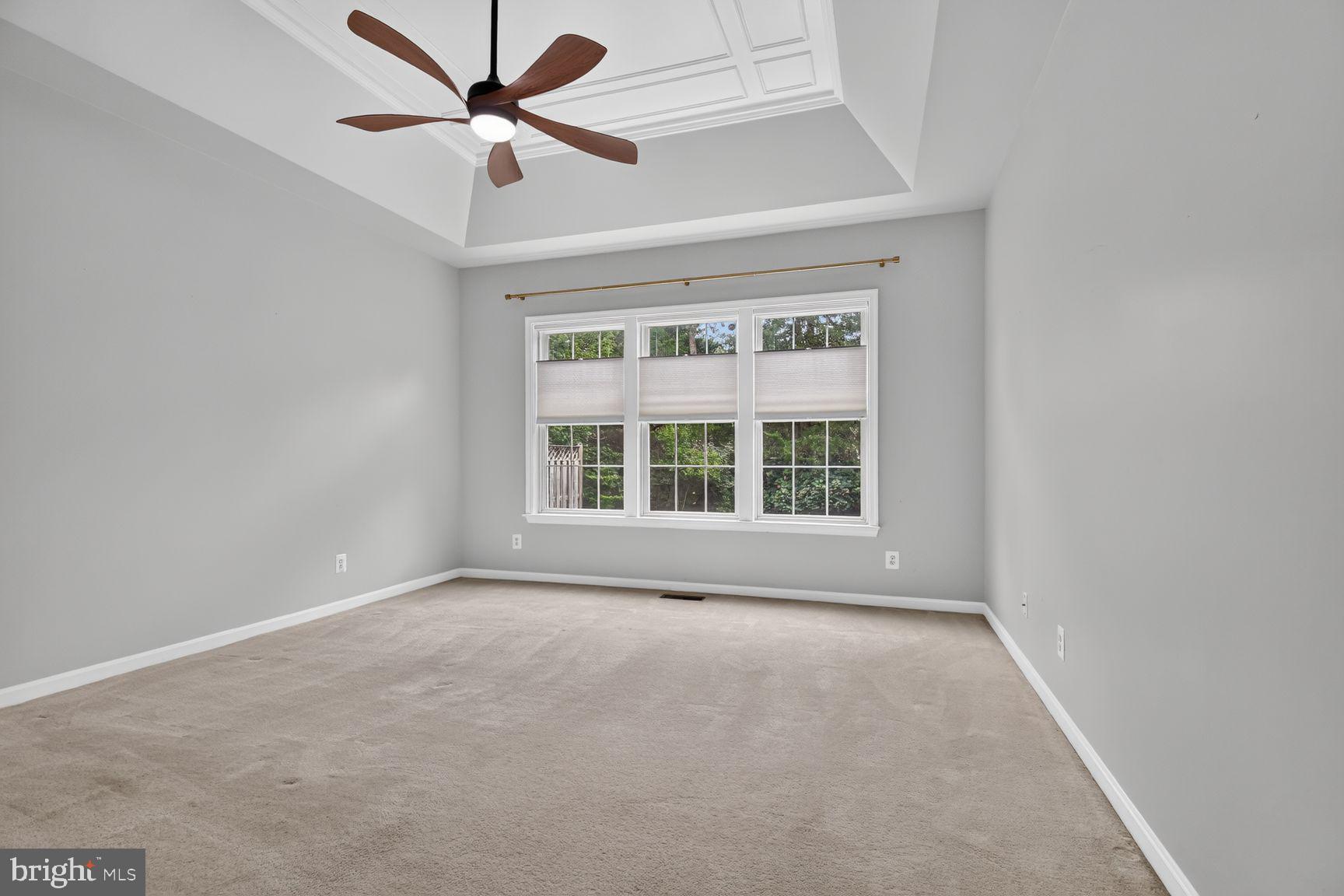 12525 Fox View Way Reston, VA 20191 - Photo 9 of 29 Primary bedroom on main level
