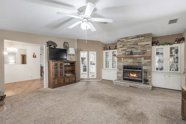 $307,500 | 101 Palmland Avenue, Satsuma, FL 32189