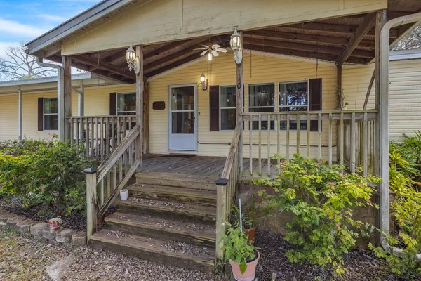 $307,500 | 101 Palmland Avenue, Satsuma, FL 32189