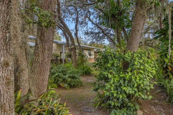 $307,500 | 101 Palmland Avenue, Satsuma, FL 32189