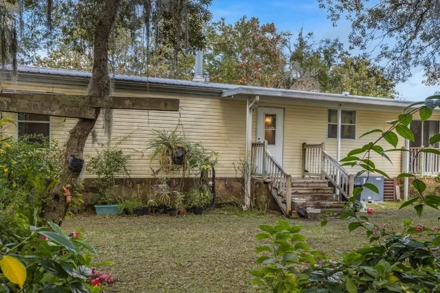 $349,900 | 101 Palmland Avenue, Satsuma, FL 32189