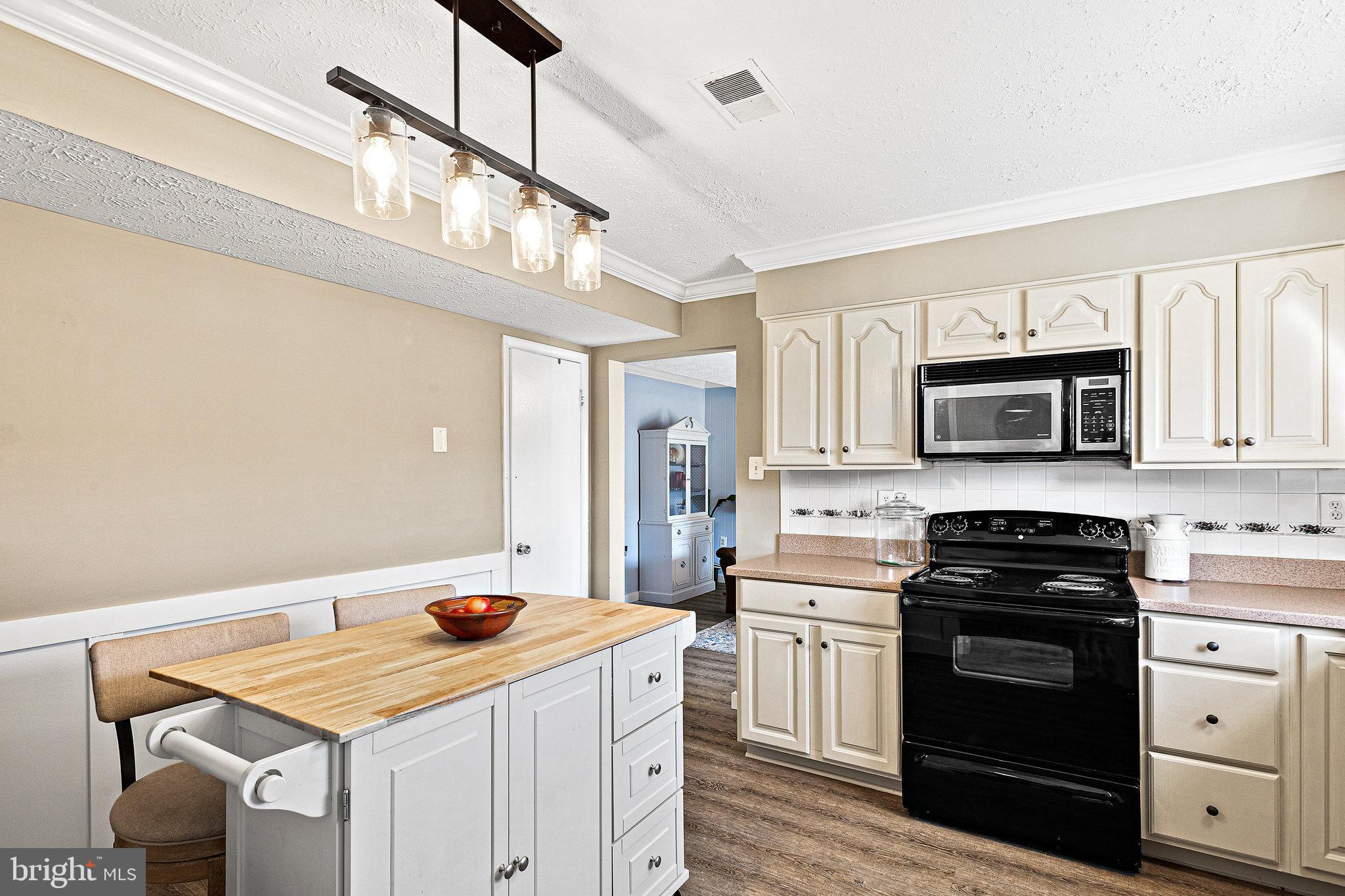 7817 Bastille Road Severn, MD 21144 - Photo 10 of 34