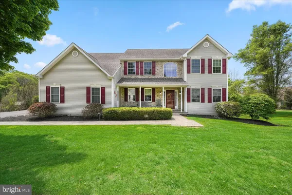 $899,000 | 27 Twin Creeks Drive, Thornton, PA 19373