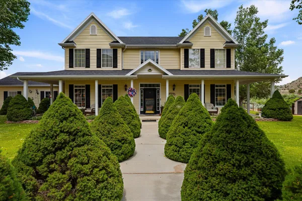 $1,799,900 | 3272 West Old Highway 120, Enterprise, UT 84725