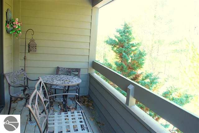 6517 Mission Ridge Traverse City, MI 49686 - Photo 12 of 15 1712823-11.JPG