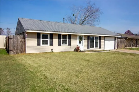 $169,900 | 90 Kathi Lane, Avondale, LA 70094
