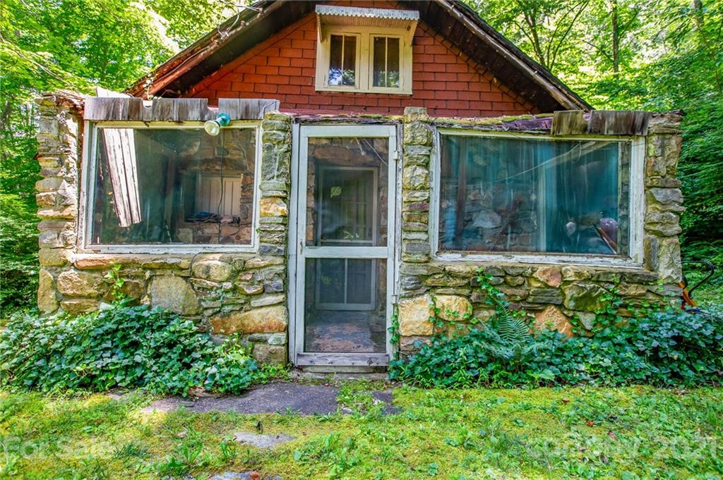71 Smith Cove Road Candler, NC 28715 - Photo 37 of 43 Gallery Image 37