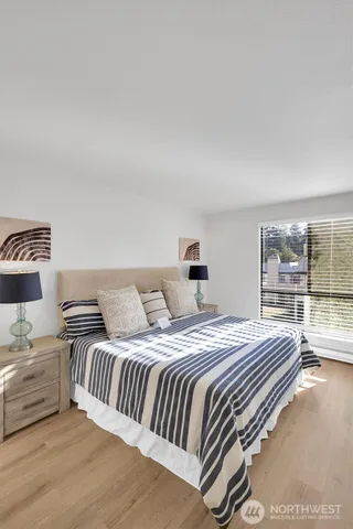 $715,000 | 10218 Northeast 16th Street, Unit Q7, Bellevue, WA 98004