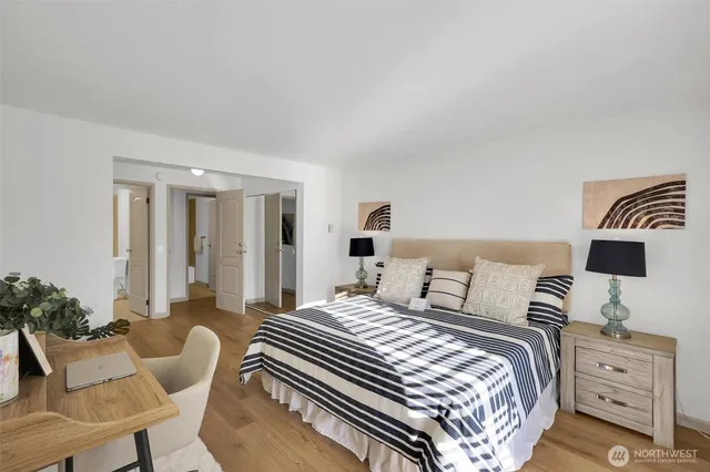 $715,000 | 10218 Northeast 16th Street, Unit Q7, Bellevue, WA 98004