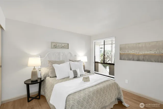 $715,000 | 10218 Northeast 16th Street, Unit Q7, Bellevue, WA 98004