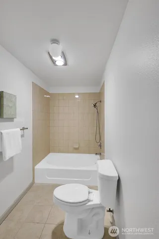 $715,000 | 10218 Northeast 16th Street, Unit Q7, Bellevue, WA 98004