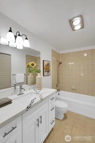 $715,000 | 10218 Northeast 16th Street, Unit Q7, Bellevue, WA 98004