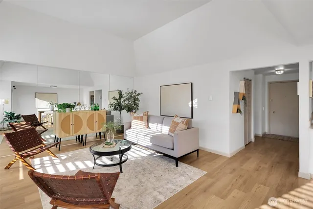 $715,000 | 10218 Northeast 16th Street, Unit Q7, Bellevue, WA 98004