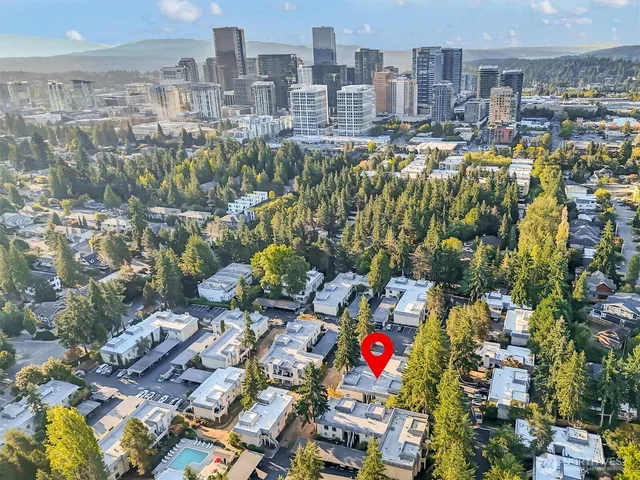 $715,000 | 10218 Northeast 16th Street, Unit Q7, Bellevue, WA 98004