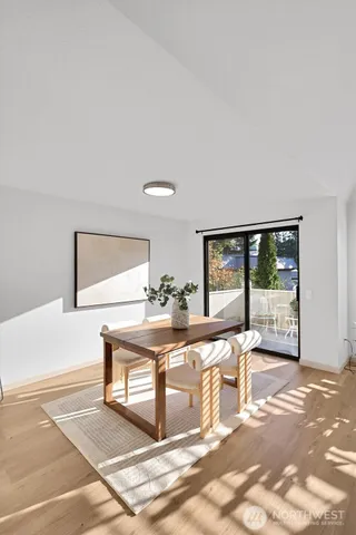 $715,000 | 10218 Northeast 16th Street, Unit Q7, Bellevue, WA 98004