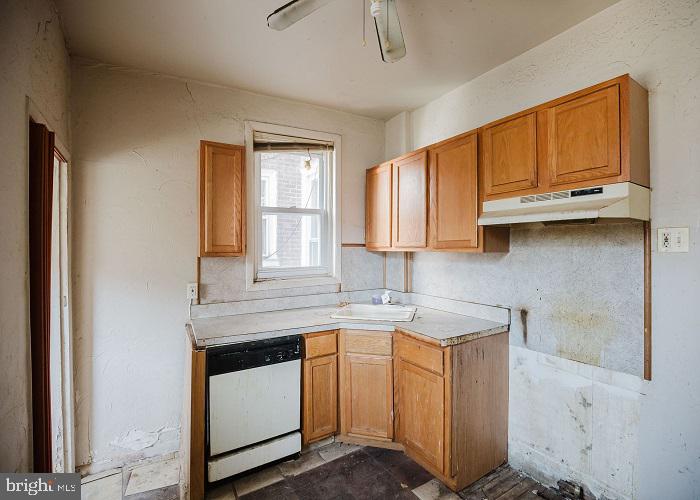 6918 Forrest Avenue Philadelphia, PA 19138 - Photo 12 of 19