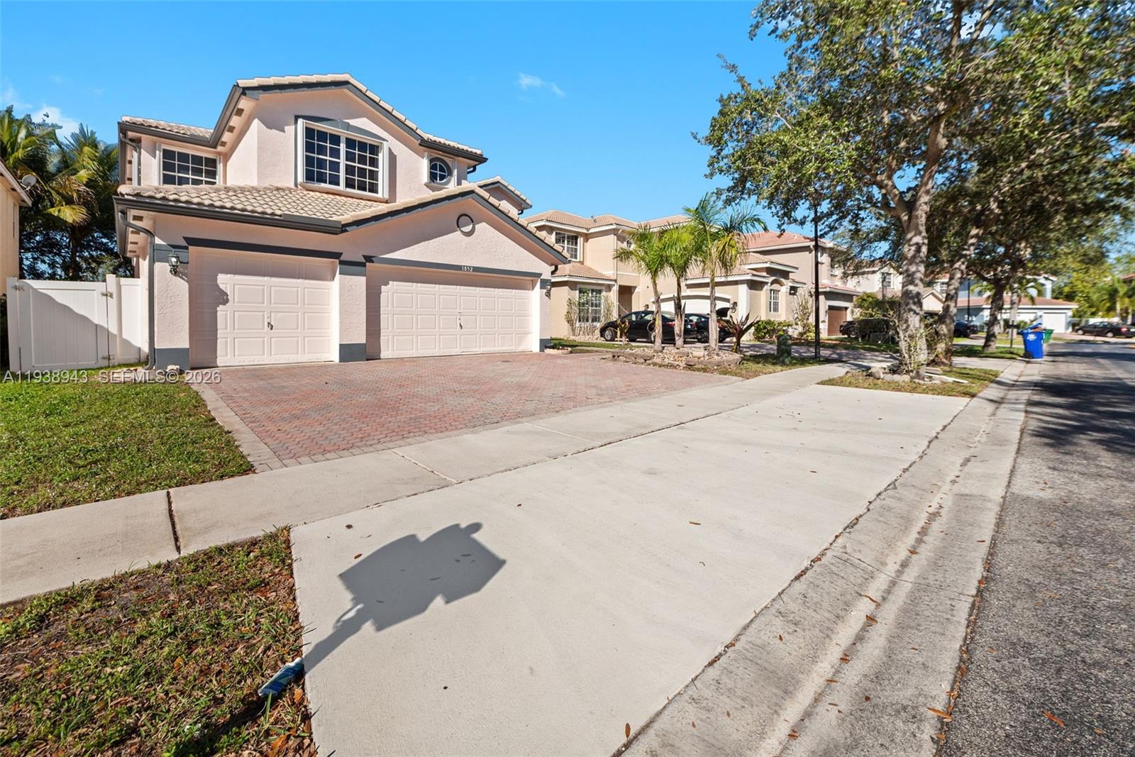 1852 Southwest 156th Avenue Miramar, FL 33027 - Photo 2 of 31