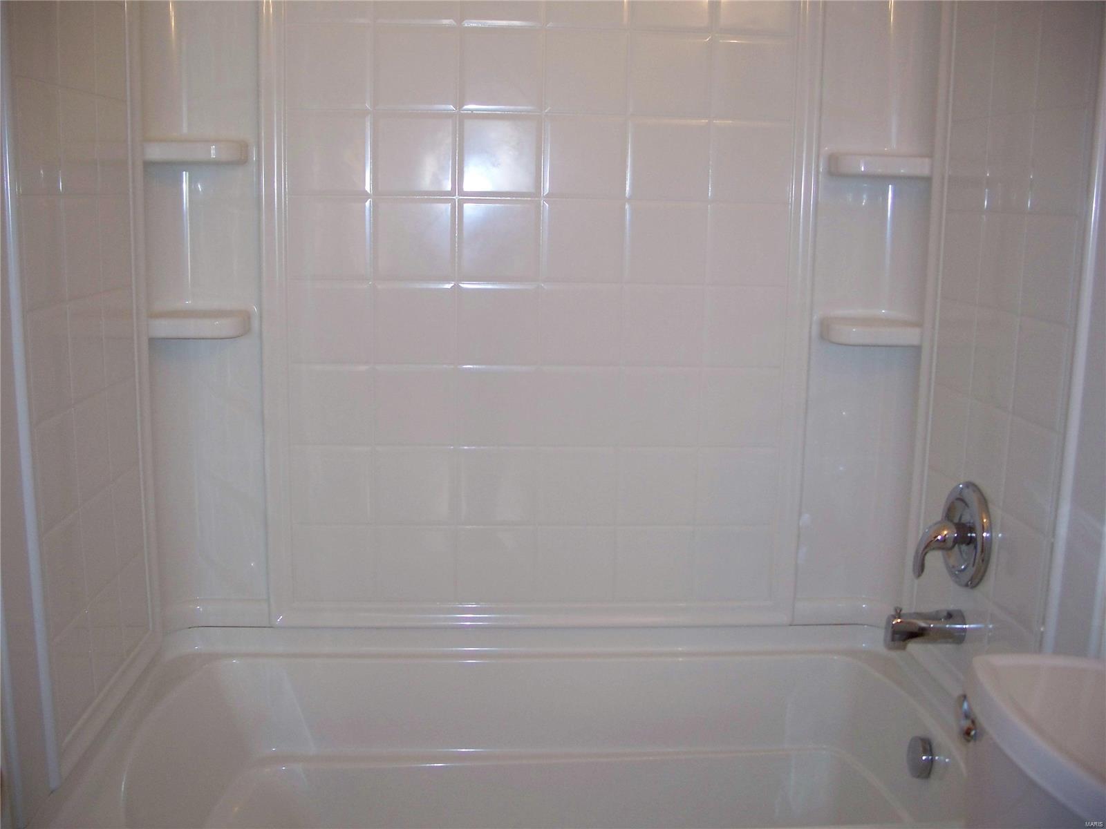 305 Derhake Road Florissant, MO 63031 - Photo 14 of 18 Gallery Image 14