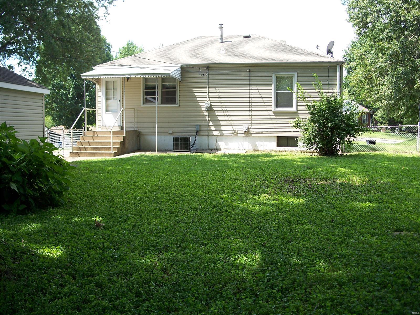 305 Derhake Road Florissant, MO 63031 - Photo 16 of 18 Gallery Image 16