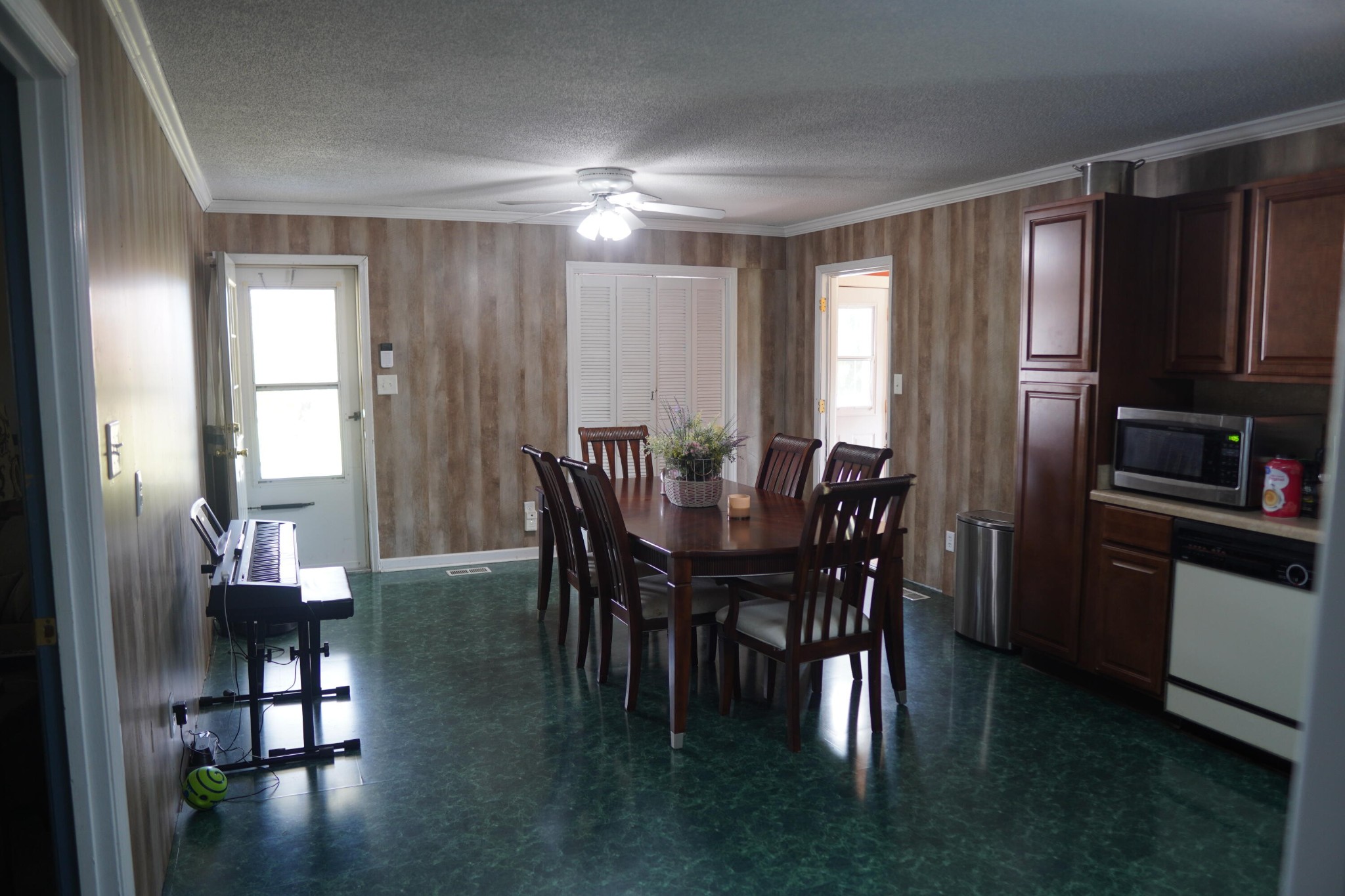 197 Old Kinser Road Southeast Cleveland, TN 37323 - Photo 14 of 33 Gallery Image 14