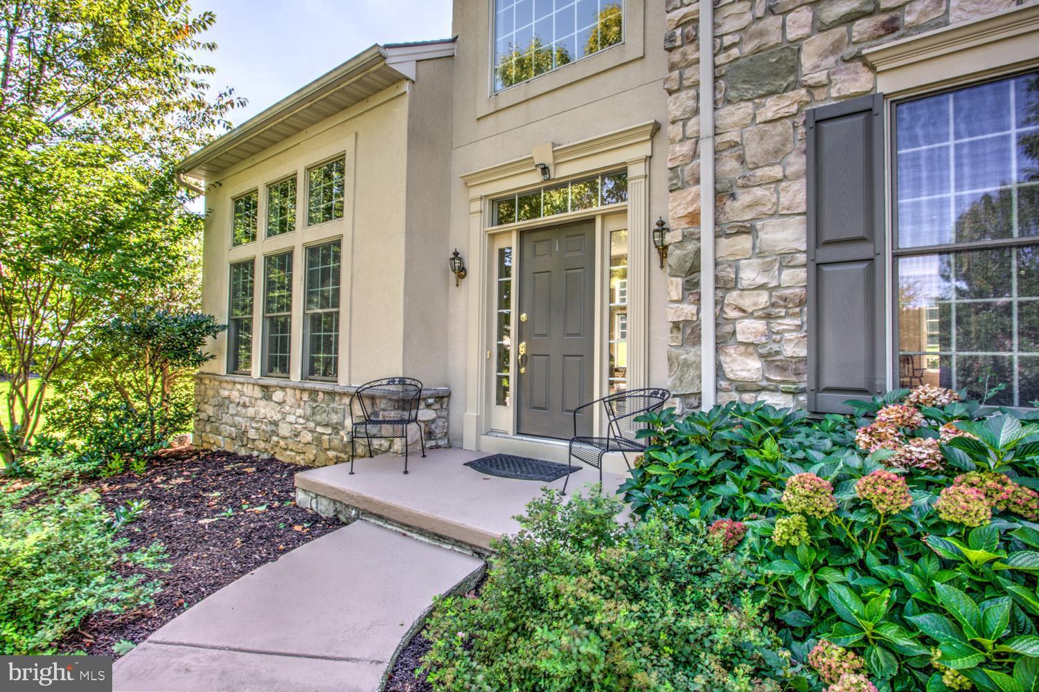2158 Meadow Ridge Drive Lancaster, PA 17601 - Photo 2 of 38 Gallery Image 2